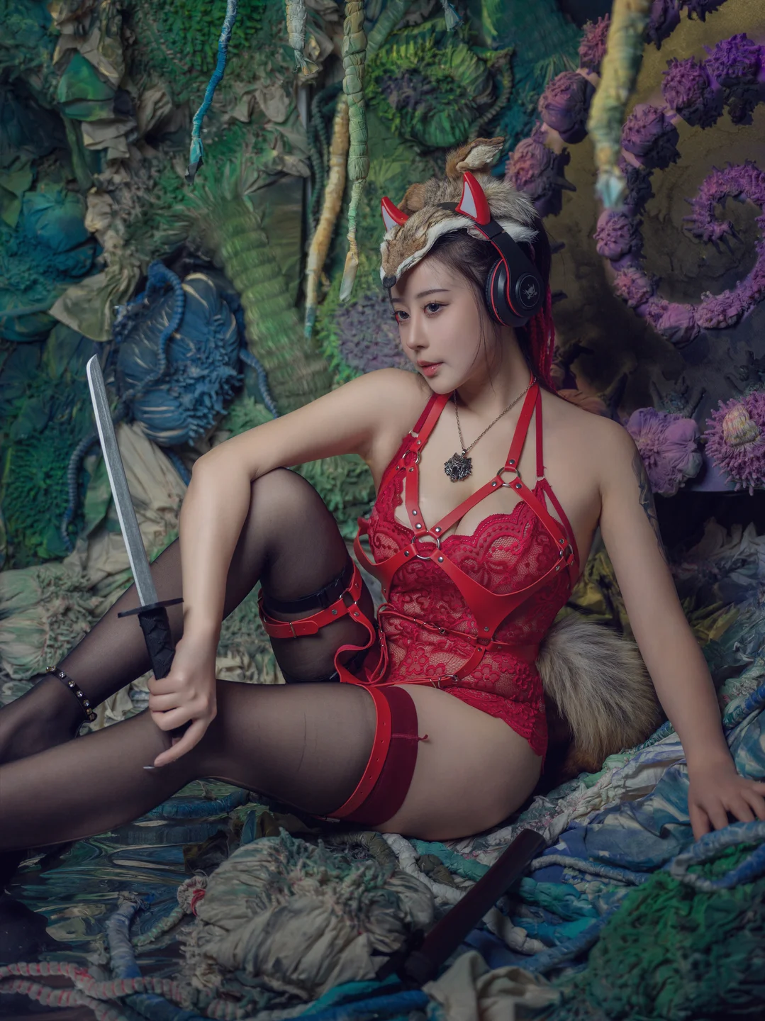 奈汐酱nice - No.110 猎狼女 [47P,1V-994MB] tg@simisebaisi 【丝足阁】008.webp